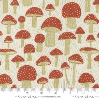 Meadowmere Cloud Metallic Mushrooms - Gingiber by Stacie Bloomfield - Moda Fabrics Patchworkstoffe 