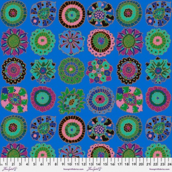 Blue Carpet Cookies Blumenstoff - Kaffe Fassett Collective Designerstoffe - Philip Jacobs Spring 2023 Patchworkstoff 