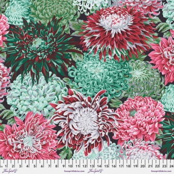 Blush Japanese Chrysanthemum Floral Blumenstoff - Philip Jacobs for Kaffe Fassett Collective Designerstoff 