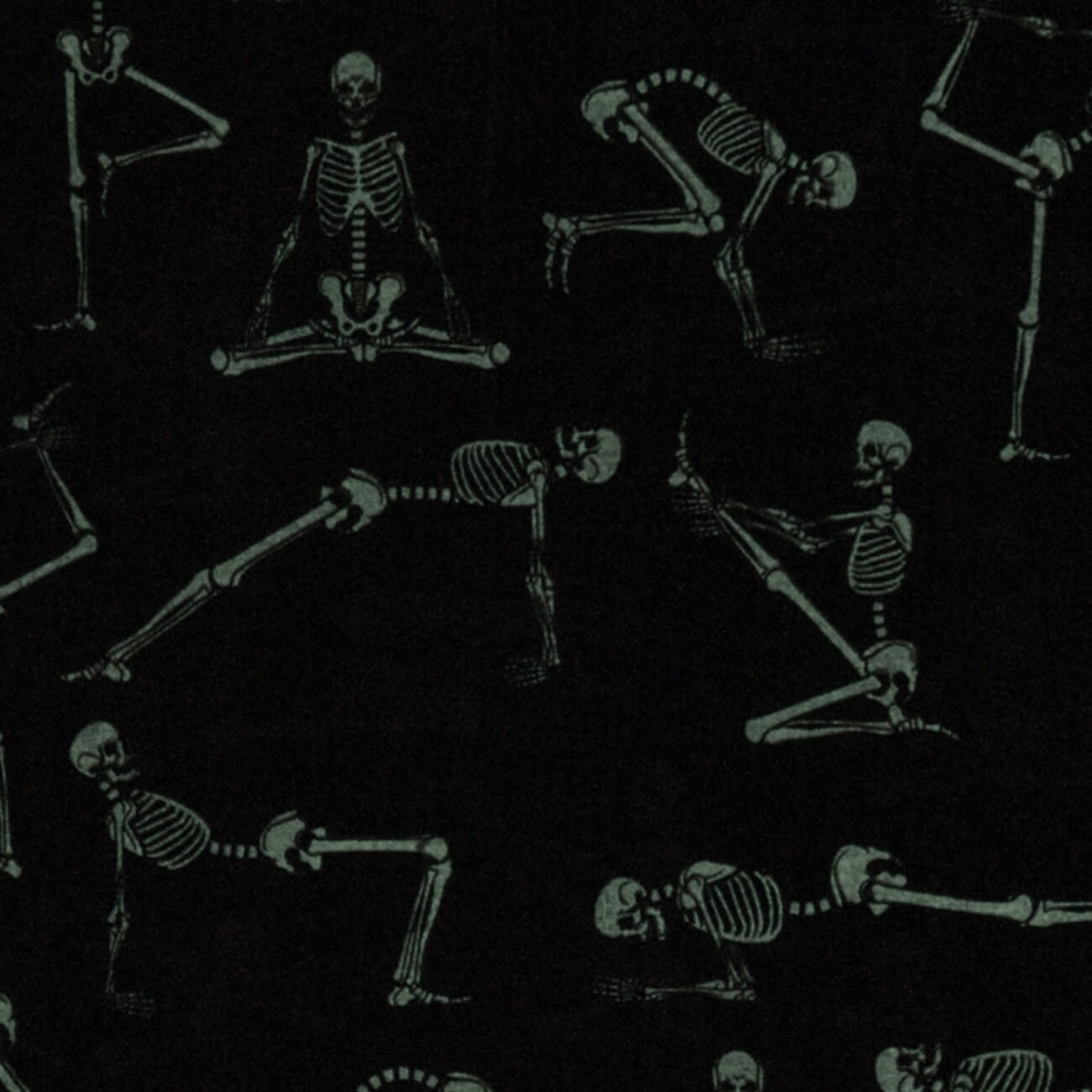 Quiltzauberei.de | Schwarzer Yogastoff mit Skeletten - GLOW IN THE DARK  Lights Out Skeletons Motivstoff - Robert Kaufmann Halloweenstoffserie |  Quiltzauberei.de ♥ Jetzt günstig kaufen!